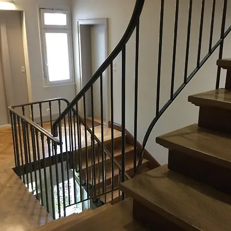 Sur Cour Au Coeur De Appartement