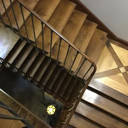 Sur Cour Au Coeur De