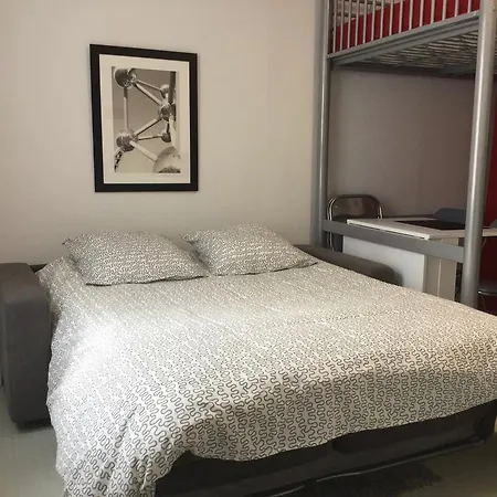 Appartement Sur Cour Au Coeur De *