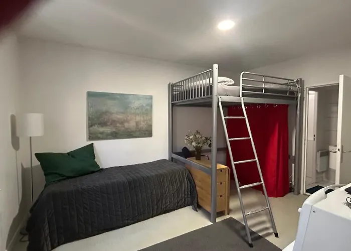 Апартаменты Studio Sur Cour Au Coeur De *