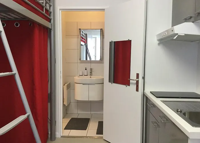 Sur Cour Au Coeur De *